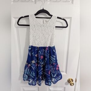 Girls dress size 7
